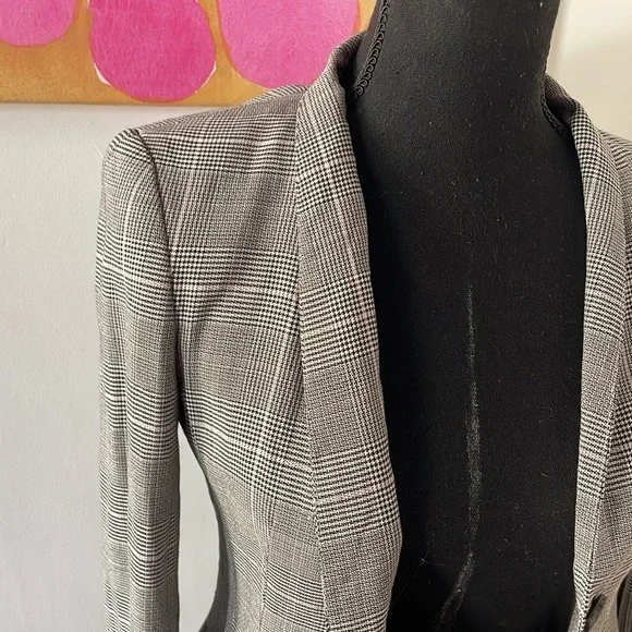 💗 $ 1395 Escada Check Grey Fitted Blazer - Picture 4 of 9